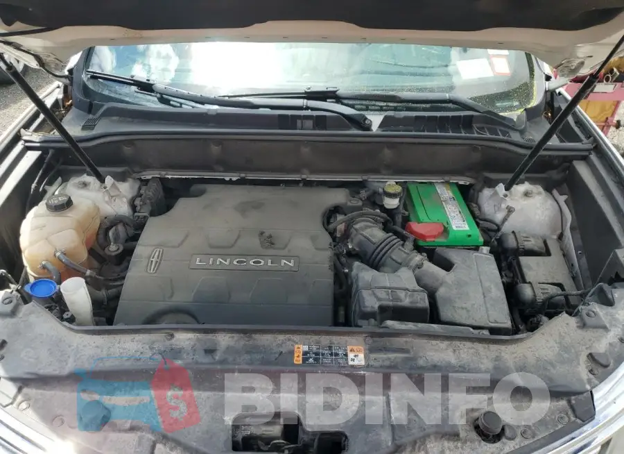 2LMTJ8LR8GBL50472 Photo# 12