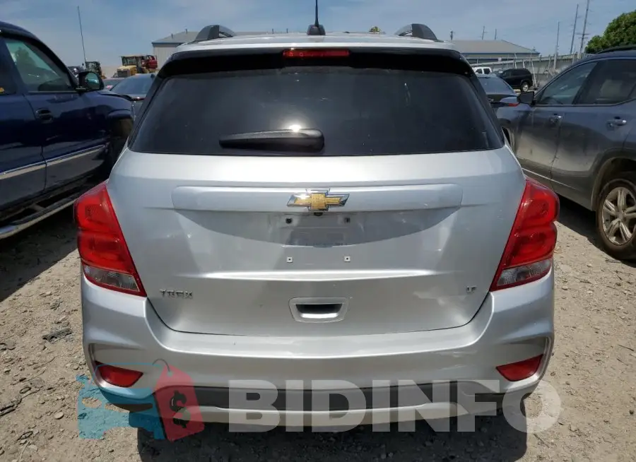 KL7CJLSB3JB658957 Photo# 6