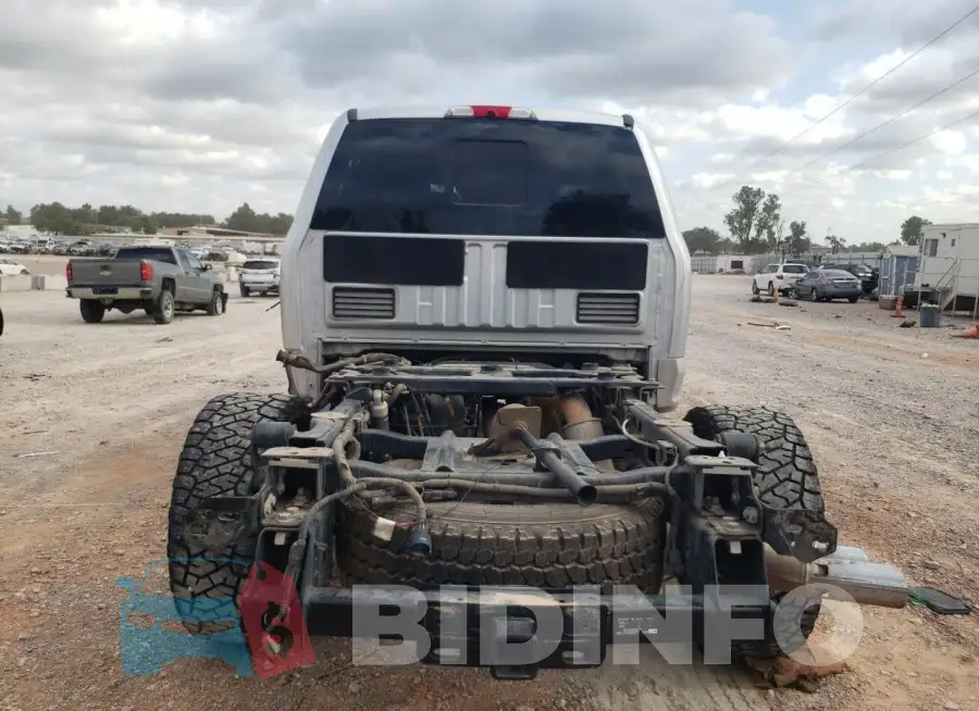 1FT7W2BT2JEC77866 Photo# 6