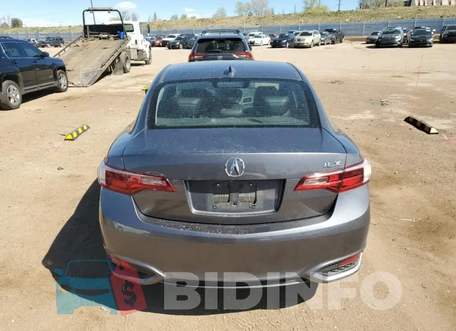19UDE2F35JA007376 Photo# 6