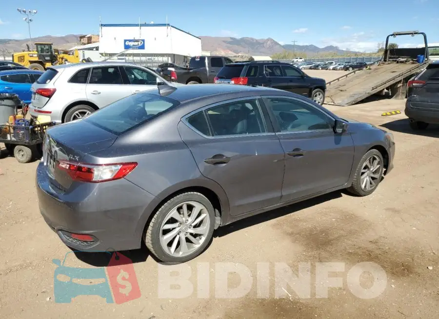 19UDE2F35JA007376 Photo# 3