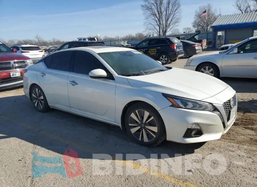 1N4BL4EV7KC180824 Photo# 4