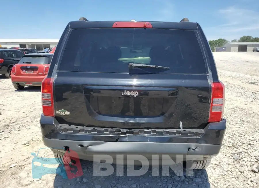 1C4NJPBB7HD171066 Photo# 6