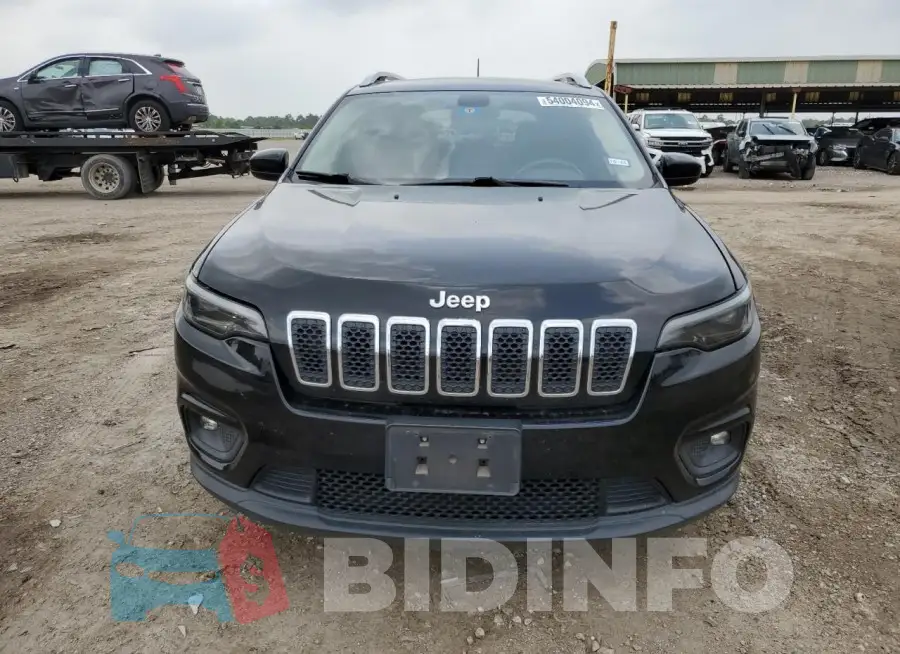 1C4PJLCB2KD108982 Photo# 5