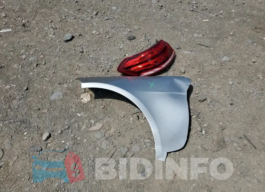 WDDHF8JB2FB111314 Photo# 12