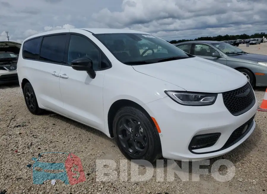 2C4RC1S7XRR115299 Photo# 4