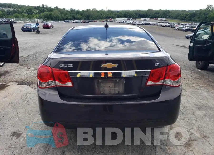 1G1PE5SB2G7174657 Photo# 6