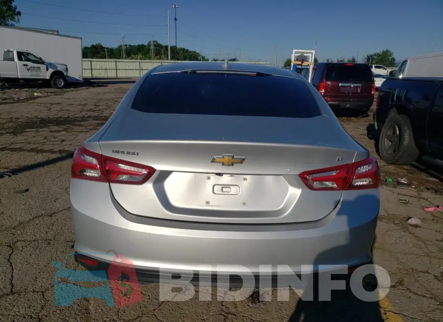 1G1ZD5ST2LF111689 Photo# 6