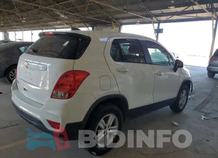 3GNCJNSB7HL270306 Photo# 3