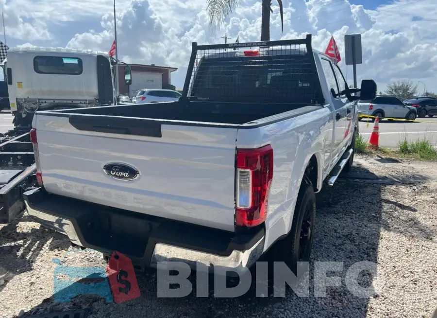 1FT7W2BT1JEC45071 Photo# 4