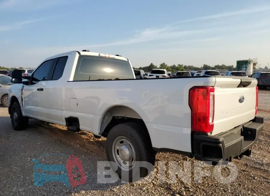 1FT7X2AA9PEC34373 Photo# 2
