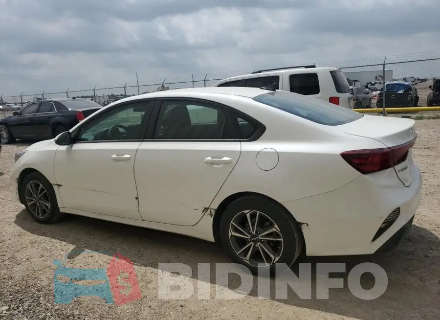 3KPF24AD8PE551341 Photo# 2