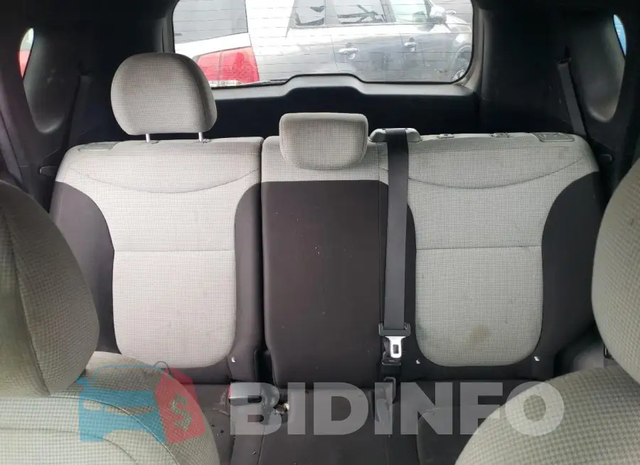 KNDJN2A25G7363588 Photo# 10