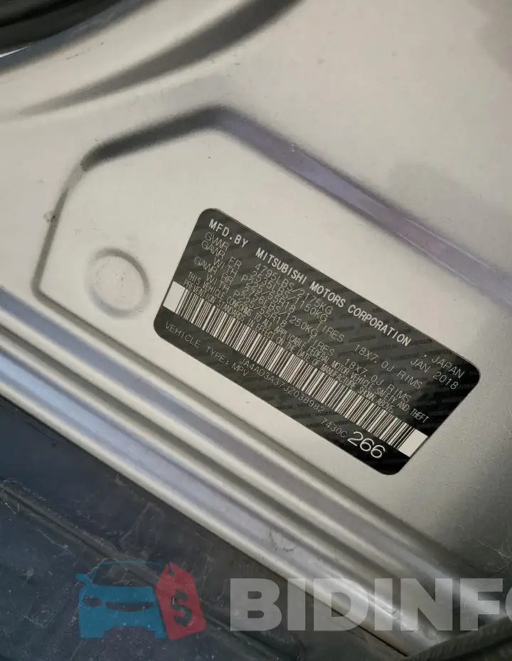 JA4AD3A37JZ038982 Photo# 13