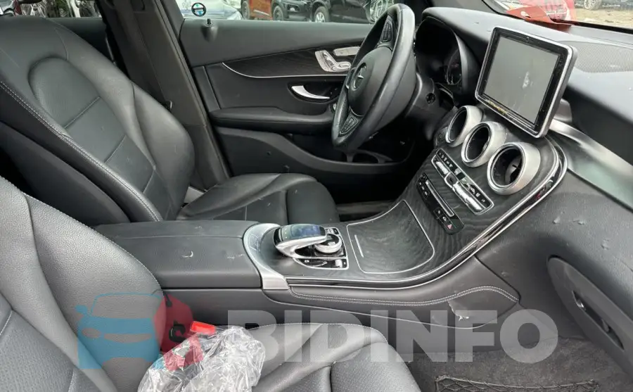 WDC0J4KB3KF642242 Photo# 5
