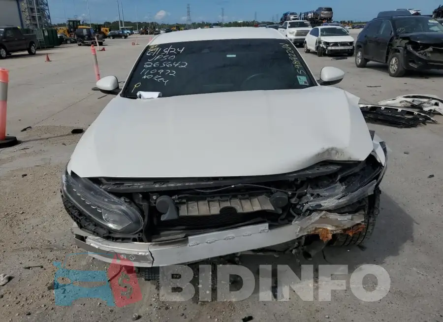 1HGCV1F30KA110972 Photo# 5
