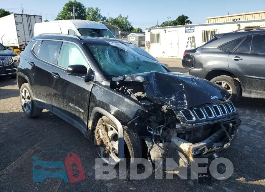 3C4NJDCB6LT250079 Photo# 4