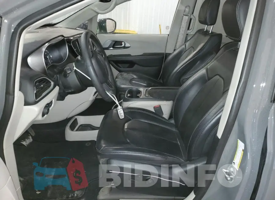 2C4RC1BG7NR148982 Photo# 7