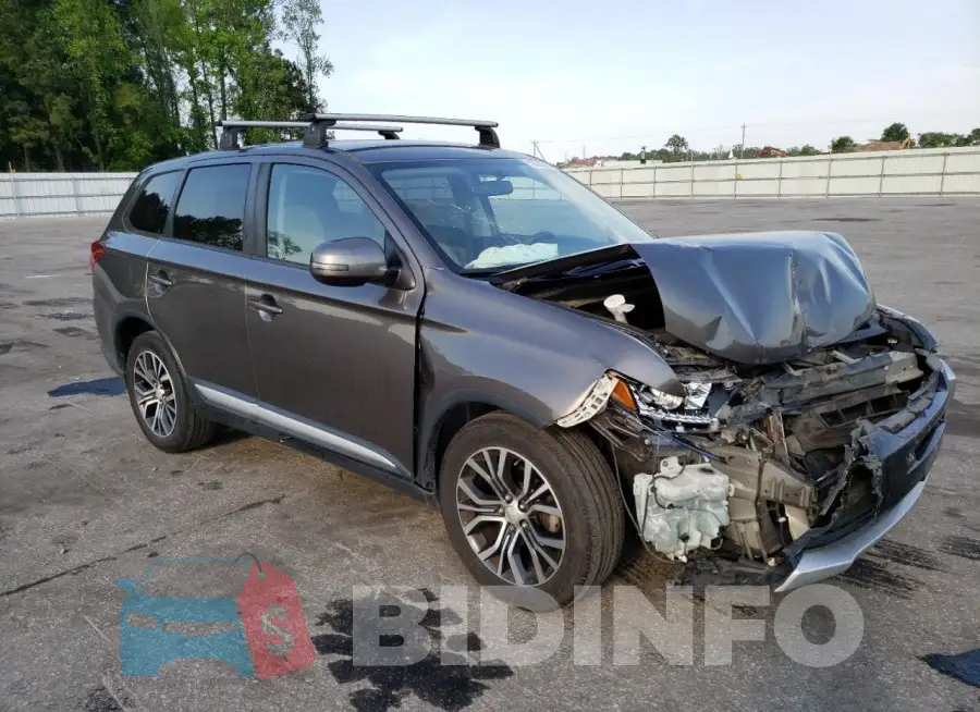 JA4AD3A37JZ025889 Photo# 4