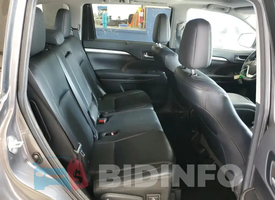 5TDJKRFH6GS241147 Photo# 11