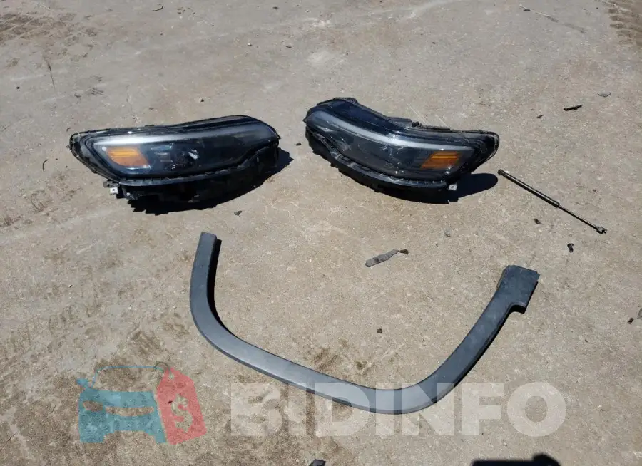 1C4PJLCB1KD340151 Photo# 13