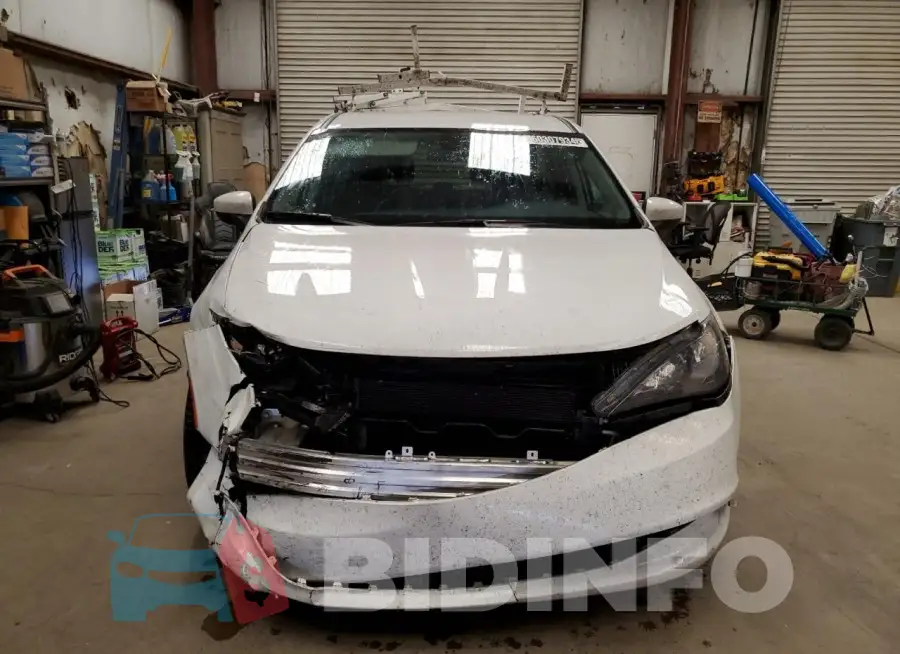 2C4RC1CG2NR158107 Photo# 5
