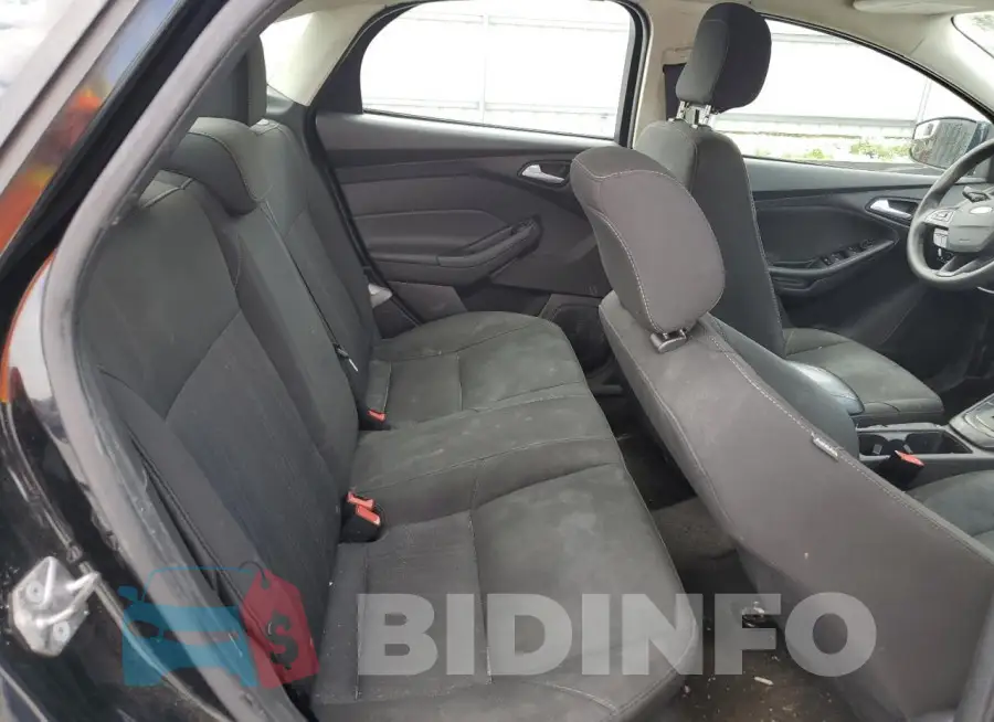 1FADP3F23JL279876 Photo# 10