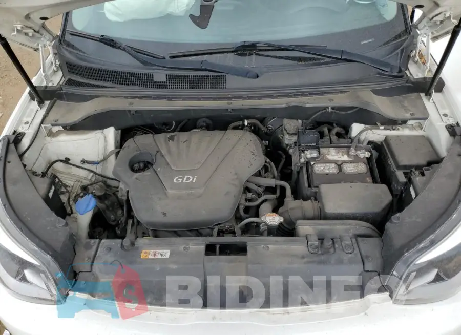 KNDJN2A25F7168072 Photo# 11