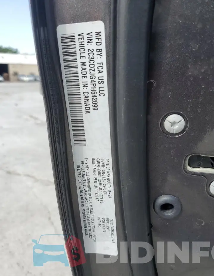 2C3CDZJG4PH642099 Photo# 12