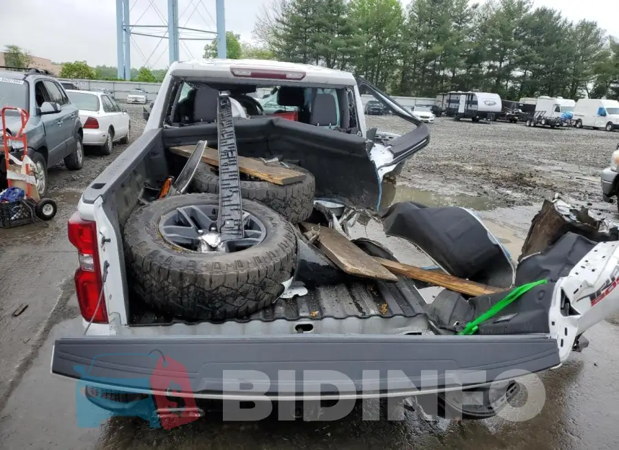 1GCPYCEF6KZ410452 Photo# 6