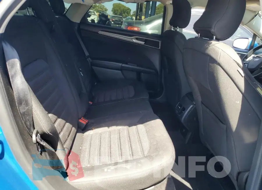 3FA6P0LU8KR201903 Photo# 10