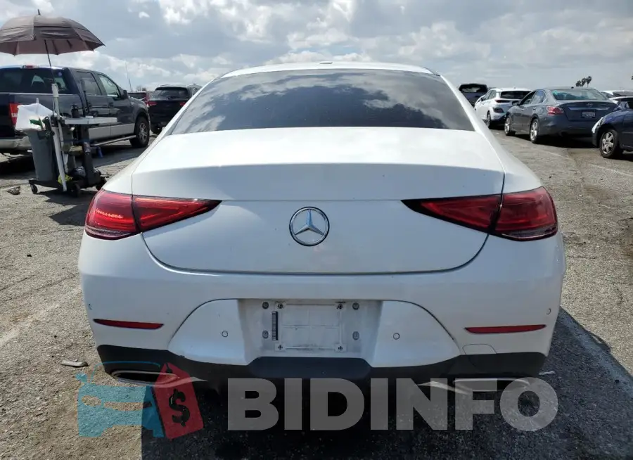 WDD2J5JB1KA038472 Photo# 6