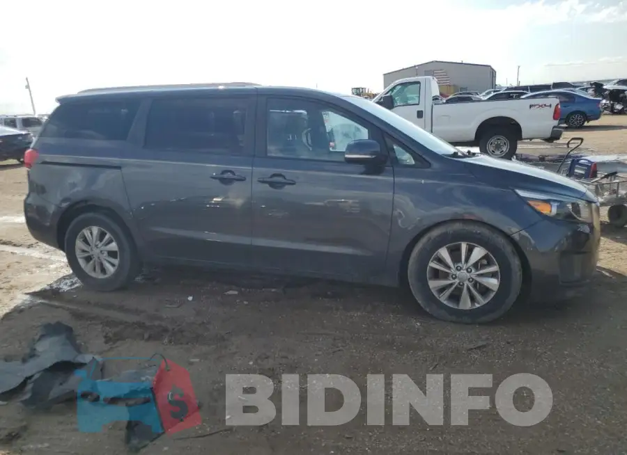 KNDMB5C17F6048856 Photo# 4