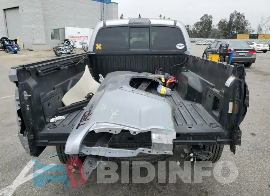 3TMBZ5DN8GM005648 Photo# 6