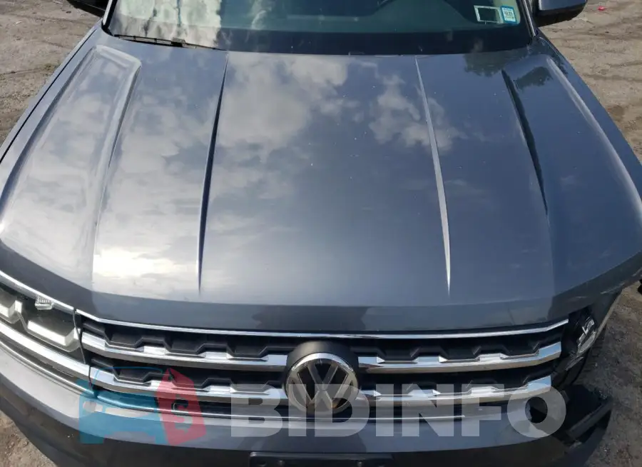 1V2NR2CA6JC536199 Photo# 12