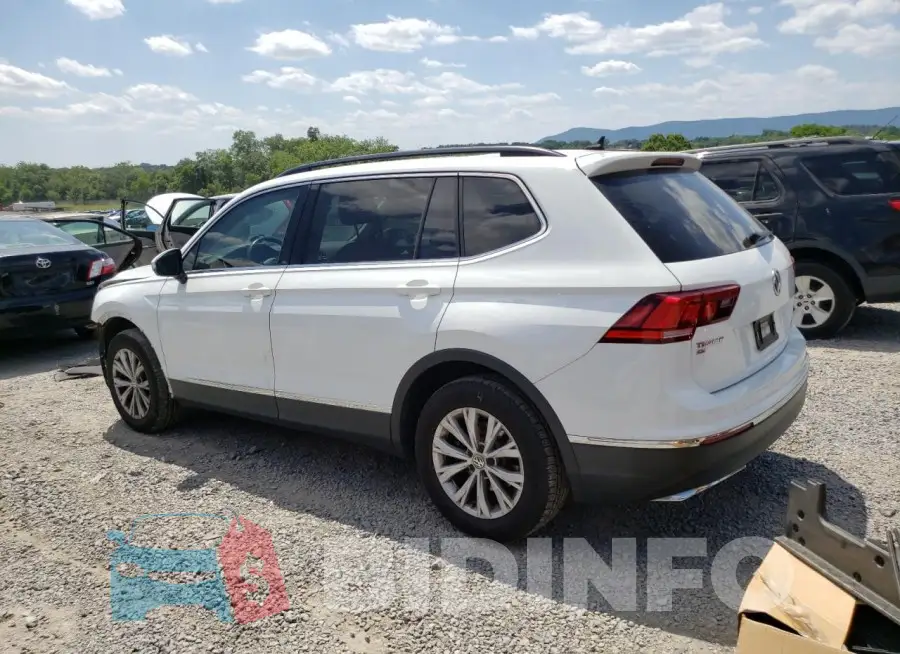 3VV3B7AX9JM128202 Photo# 2