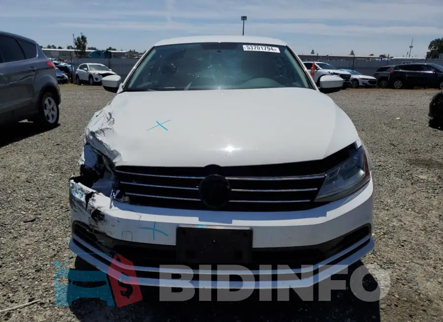 3VW167AJ1HM302910 Photo# 5