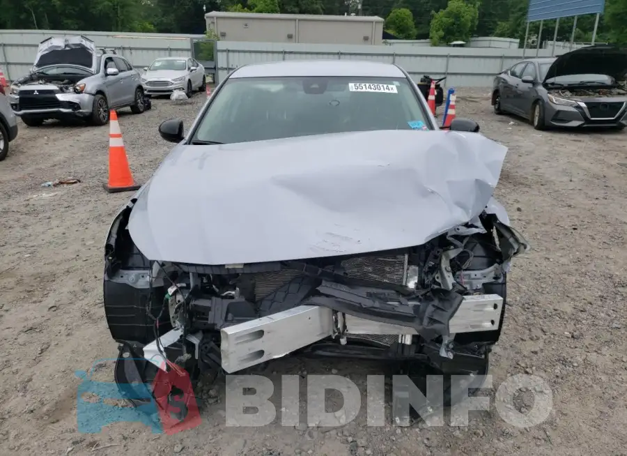 1N4BL4CV5RN315431 Photo# 5