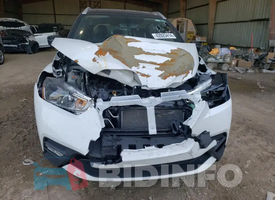 3N1CP5CU9JL545268 Photo# 5