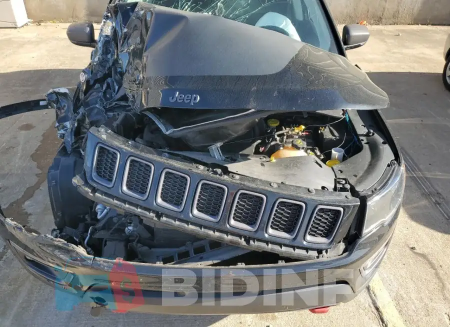 3C4NJDDB5JT501699 Photo# 12