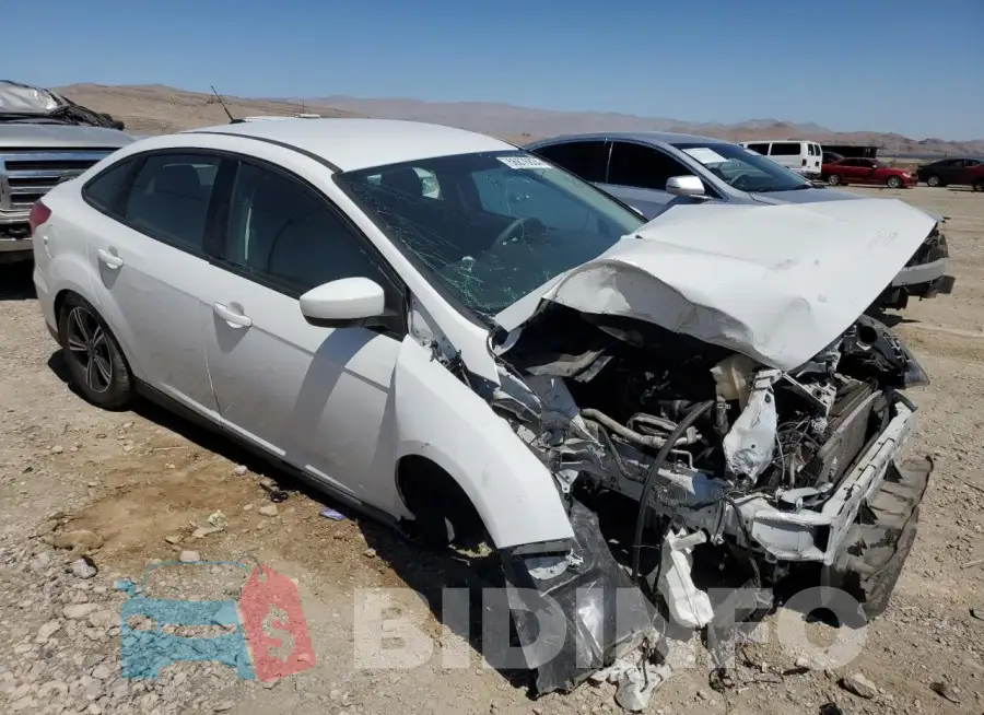 1FADP3FE2JL313137 Photo# 4