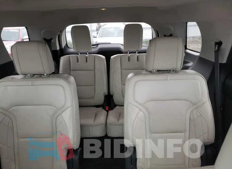 1FM5K8HT9GGA56528 Photo# 10