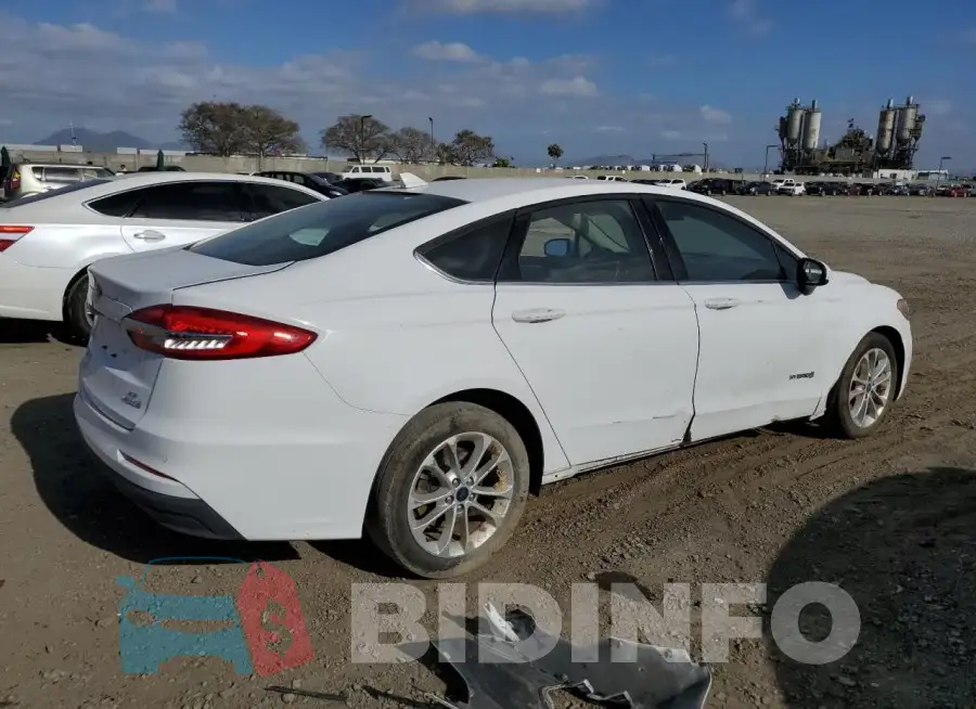 3FA6P0LU6KR188522 Photo# 3