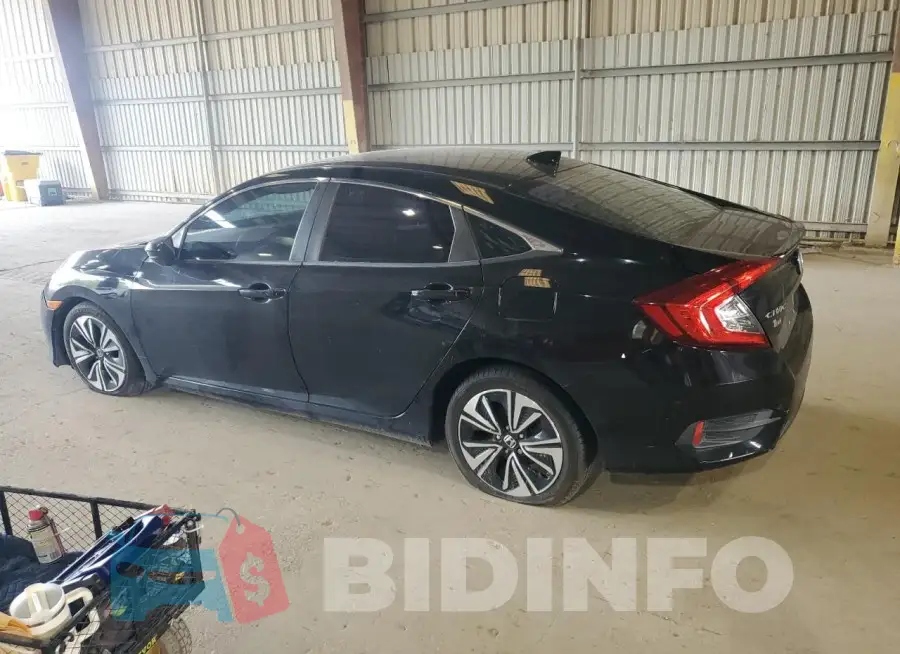 19XFC1F33GE029017 Photo# 2