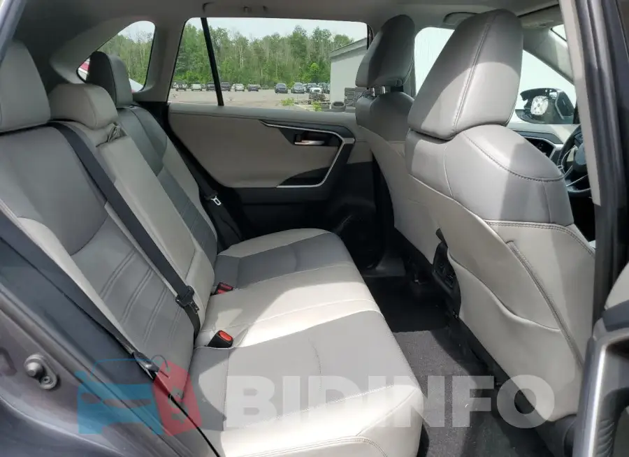2T3D1RFV8KW002440 Photo# 11