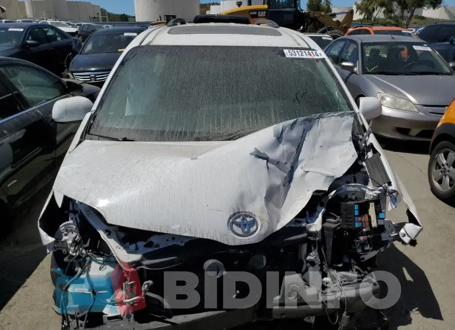 5TDXK3DC4FS550032 Photo# 5