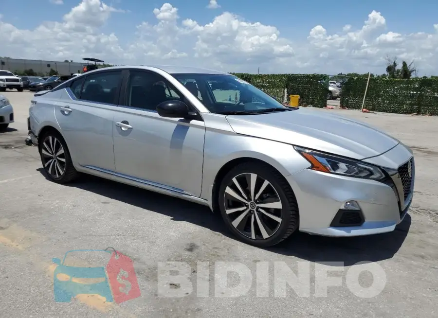 1N4BL4CV0KC191649 Photo# 4