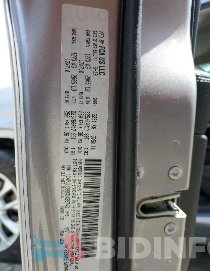1C4PJLCB6KD428743 Photo# 12