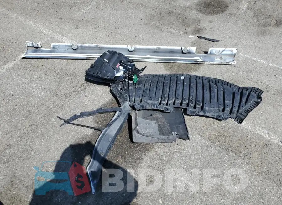 55SWF4JB8JU255321 Photo# 12