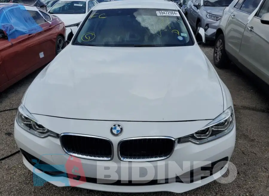 WBA8A9C55JAD27727 Photo# 5